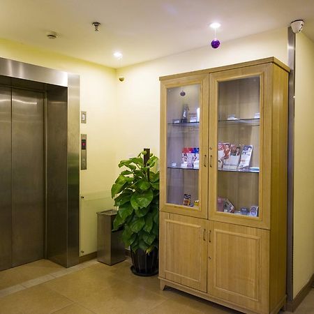 Home Inn Shanghai Lujiabang Road Metro Station Екстериор снимка